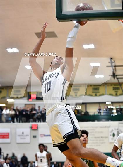 Thumbnail 2 in Sierra Canyon vs. Ribet Academy (The Classic at Damien) photogallery.