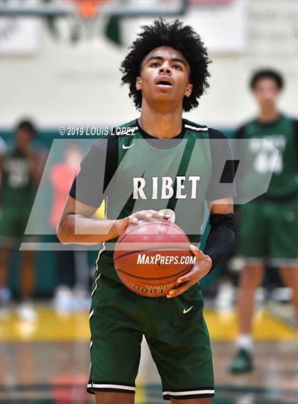 Thumbnail 1 in Sierra Canyon vs. Ribet Academy (The Classic at Damien) photogallery.
