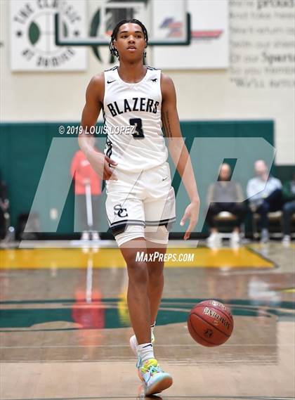 Thumbnail 2 in Sierra Canyon vs. Ribet Academy (The Classic at Damien) photogallery.