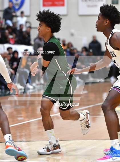 Thumbnail 3 in Sierra Canyon vs. Ribet Academy (The Classic at Damien) photogallery.