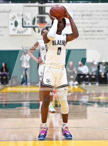 Thumbnail 2 in Sierra Canyon vs. Ribet Academy (The Classic at Damien) photogallery.
