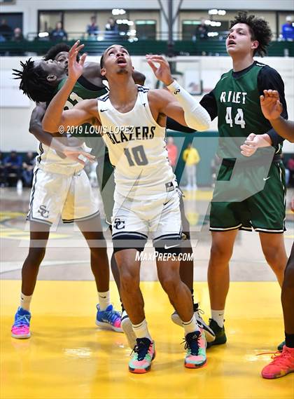 Thumbnail 3 in Sierra Canyon vs. Ribet Academy (The Classic at Damien) photogallery.