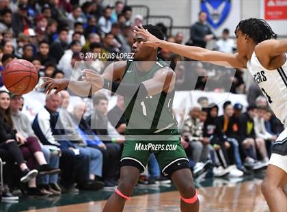 Thumbnail 2 in Sierra Canyon vs. Ribet Academy (The Classic at Damien) photogallery.