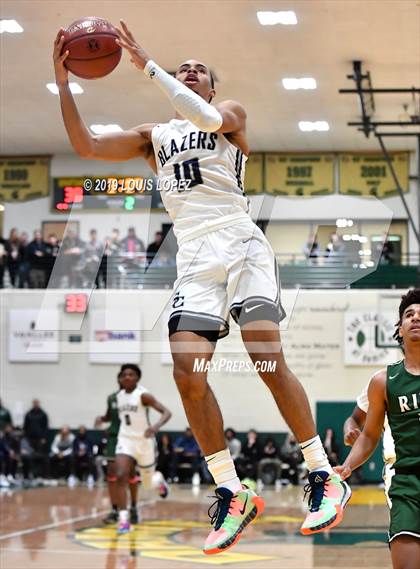 Thumbnail 2 in Sierra Canyon vs. Ribet Academy (The Classic at Damien) photogallery.