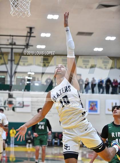 Thumbnail 2 in Sierra Canyon vs. Ribet Academy (The Classic at Damien) photogallery.