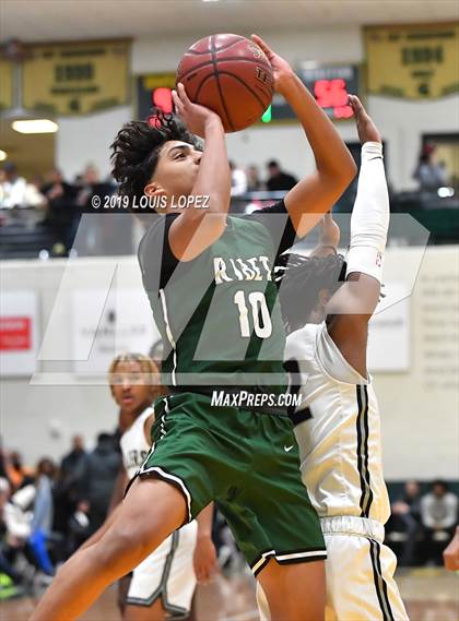 Thumbnail 3 in Sierra Canyon vs. Ribet Academy (The Classic at Damien) photogallery.