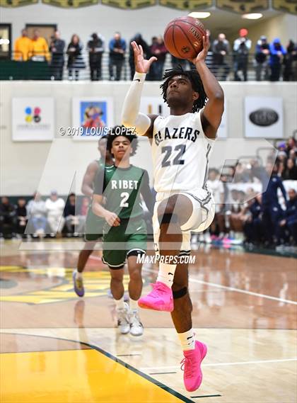 Thumbnail 3 in Sierra Canyon vs. Ribet Academy (The Classic at Damien) photogallery.