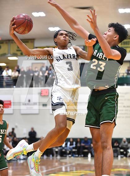Thumbnail 1 in Sierra Canyon vs. Ribet Academy (The Classic at Damien) photogallery.