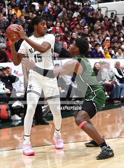 Thumbnail 2 in Sierra Canyon vs. Ribet Academy (The Classic at Damien) photogallery.