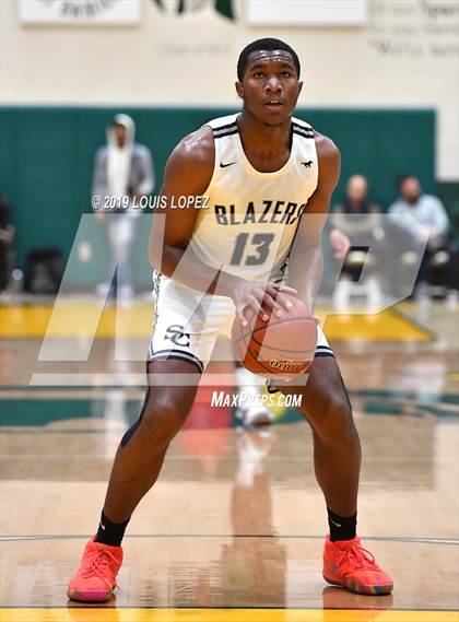 Thumbnail 1 in Sierra Canyon vs. Ribet Academy (The Classic at Damien) photogallery.