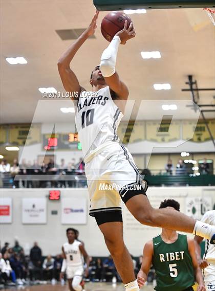 Thumbnail 1 in Sierra Canyon vs. Ribet Academy (The Classic at Damien) photogallery.