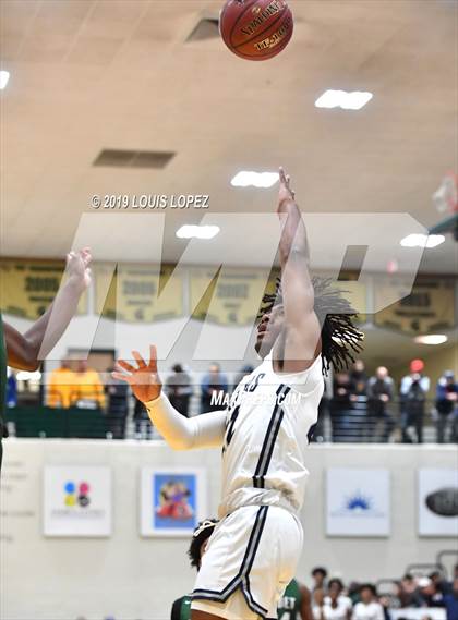 Thumbnail 3 in Sierra Canyon vs. Ribet Academy (The Classic at Damien) photogallery.