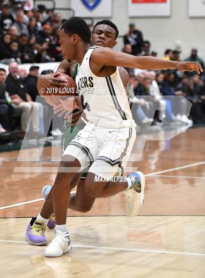 Thumbnail 1 in Sierra Canyon vs. Ribet Academy (The Classic at Damien) photogallery.