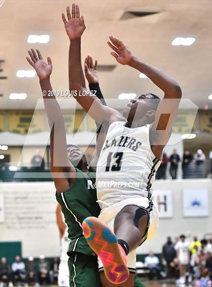 Thumbnail 1 in Sierra Canyon vs. Ribet Academy (The Classic at Damien) photogallery.