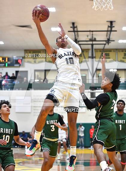 Thumbnail 1 in Sierra Canyon vs. Ribet Academy (The Classic at Damien) photogallery.