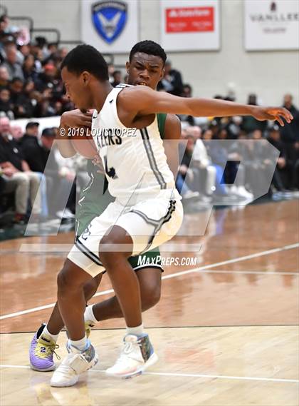 Thumbnail 2 in Sierra Canyon vs. Ribet Academy (The Classic at Damien) photogallery.