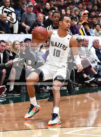 Thumbnail 2 in Sierra Canyon vs. Ribet Academy (The Classic at Damien) photogallery.