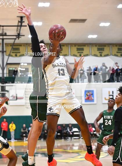 Thumbnail 1 in Sierra Canyon vs. Ribet Academy (The Classic at Damien) photogallery.