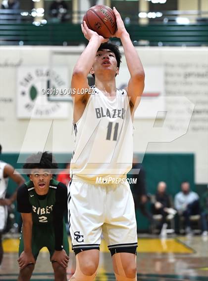 Thumbnail 2 in Sierra Canyon vs. Ribet Academy (The Classic at Damien) photogallery.