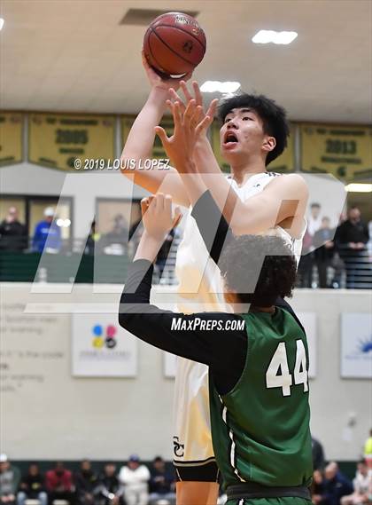 Thumbnail 2 in Sierra Canyon vs. Ribet Academy (The Classic at Damien) photogallery.
