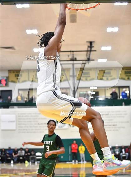 Thumbnail 1 in Sierra Canyon vs. Ribet Academy (The Classic at Damien) photogallery.