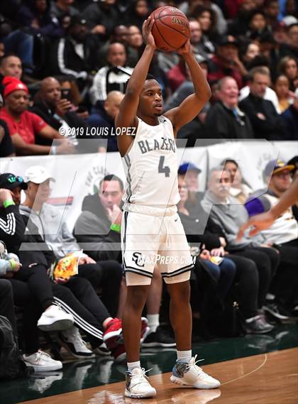 Thumbnail 2 in Sierra Canyon vs. Ribet Academy (The Classic at Damien) photogallery.