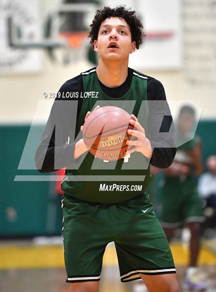 Thumbnail 2 in Sierra Canyon vs. Ribet Academy (The Classic at Damien) photogallery.