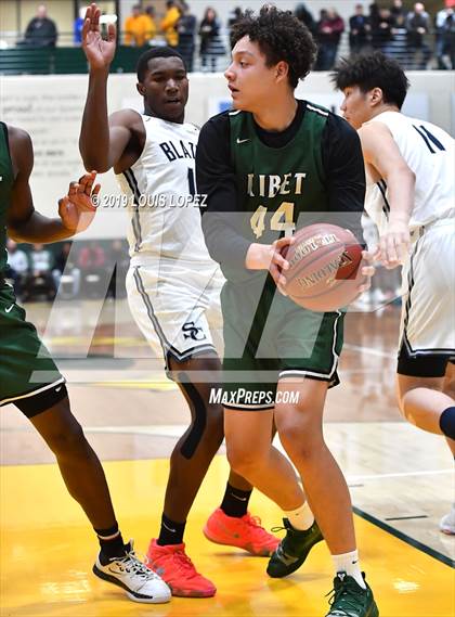 Thumbnail 3 in Sierra Canyon vs. Ribet Academy (The Classic at Damien) photogallery.