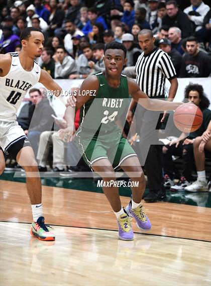 Thumbnail 3 in Sierra Canyon vs. Ribet Academy (The Classic at Damien) photogallery.