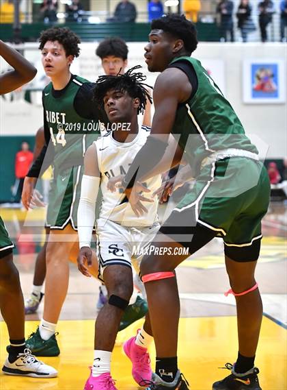 Thumbnail 3 in Sierra Canyon vs. Ribet Academy (The Classic at Damien) photogallery.