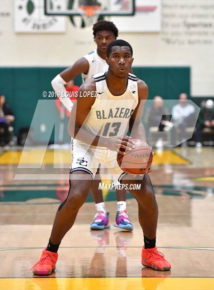 Thumbnail 2 in Sierra Canyon vs. Ribet Academy (The Classic at Damien) photogallery.