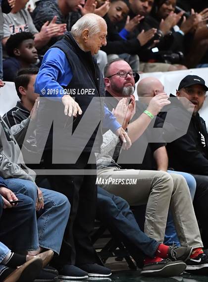 Thumbnail 3 in Sierra Canyon vs. Ribet Academy (The Classic at Damien) photogallery.