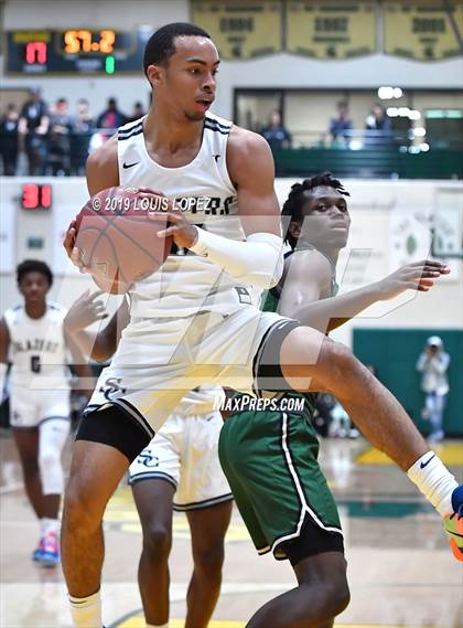 Thumbnail 2 in Sierra Canyon vs. Ribet Academy (The Classic at Damien) photogallery.
