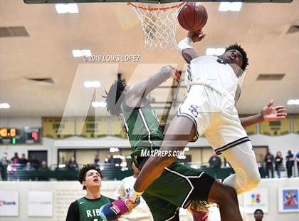Thumbnail 2 in Sierra Canyon vs. Ribet Academy (The Classic at Damien) photogallery.