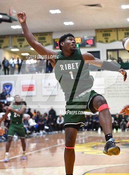 Thumbnail 1 in Sierra Canyon vs. Ribet Academy (The Classic at Damien) photogallery.
