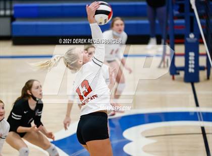 Thumbnail 1 in Castle View vs Denver East (CHSAA 5A Region 7) photogallery.
