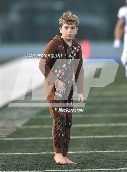 Thumbnail 1 in Serra vs. Corona del Mar (CIF State D1-A Final) photogallery.