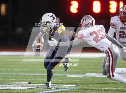 Thumbnail 2 in Xaverian Brothers vs. Catholic Memorial  photogallery.