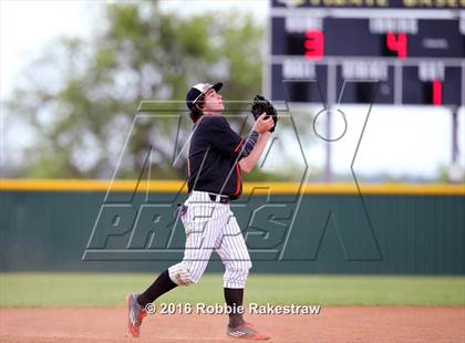 Thumbnail 2 in Ferris vs Crandall photogallery.