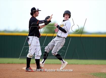 Thumbnail 3 in Ferris vs Crandall photogallery.
