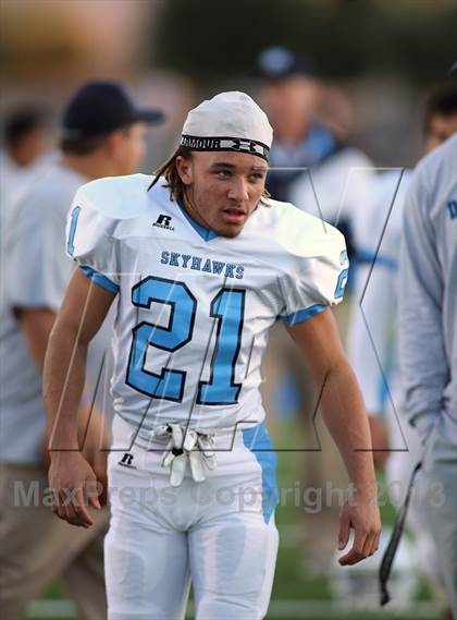 Thumbnail 3 in Salpointe Catholic vs. Deer Valley (AIA D2 Semifinal) photogallery.