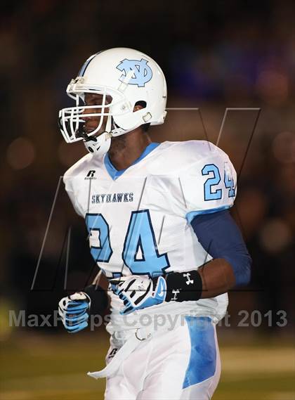 Thumbnail 3 in Salpointe Catholic vs. Deer Valley (AIA D2 Semifinal) photogallery.