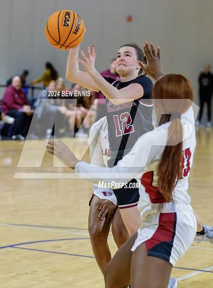 Thumbnail 1 in Hillgrove vs. Bearden (She Got Game Classic) photogallery.