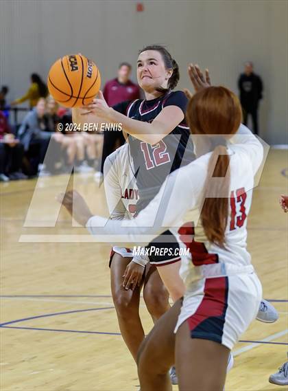 Thumbnail 3 in Hillgrove vs. Bearden (She Got Game Classic) photogallery.
