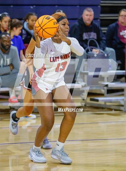 Thumbnail 3 in Hillgrove vs. Bearden (She Got Game Classic) photogallery.