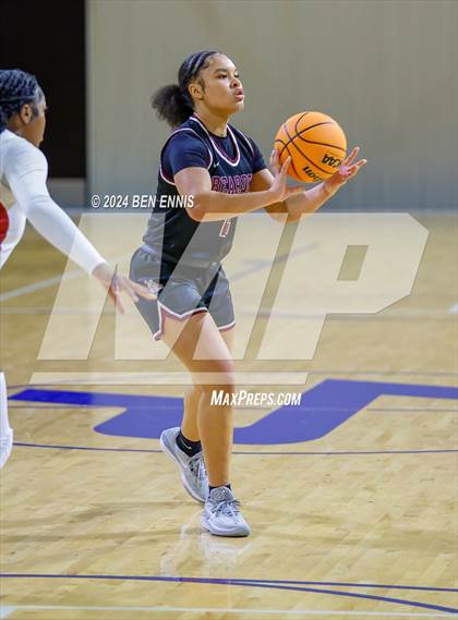 Thumbnail 2 in Hillgrove vs. Bearden (She Got Game Classic) photogallery.