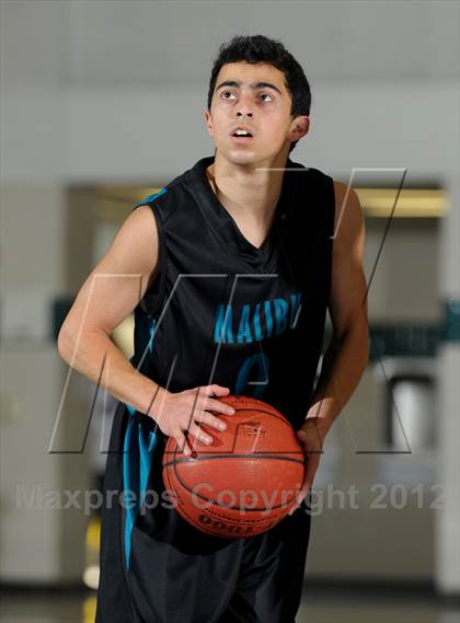 Thumbnail 3 in Malibu vs. Cathedral City (MaxPreps Holiday Classic) photogallery.