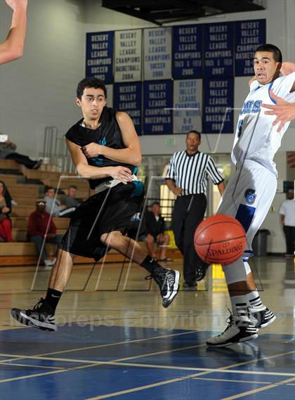 Thumbnail 3 in Malibu vs. Cathedral City (MaxPreps Holiday Classic) photogallery.