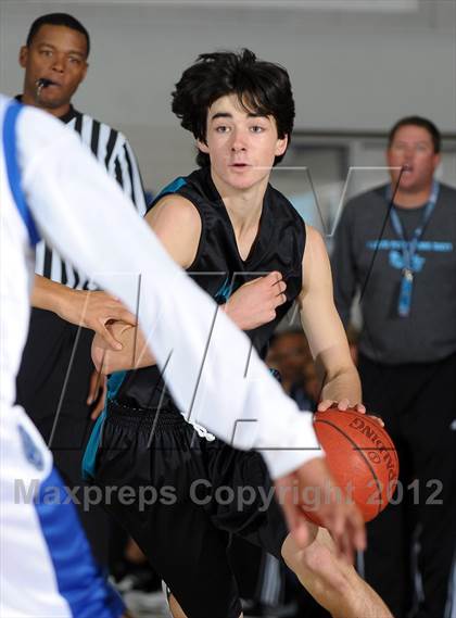 Thumbnail 3 in Malibu vs. Cathedral City (MaxPreps Holiday Classic) photogallery.