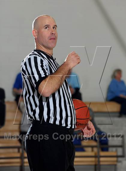Thumbnail 2 in Malibu vs. Cathedral City (MaxPreps Holiday Classic) photogallery.